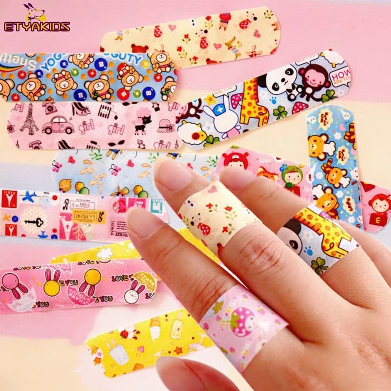 100 pz/lotto Cartoon Animal Pattern Band Aid bende adesive emostasi Kit di emergenza di pronto soccorso cerotti in gesso per ferite per bambini