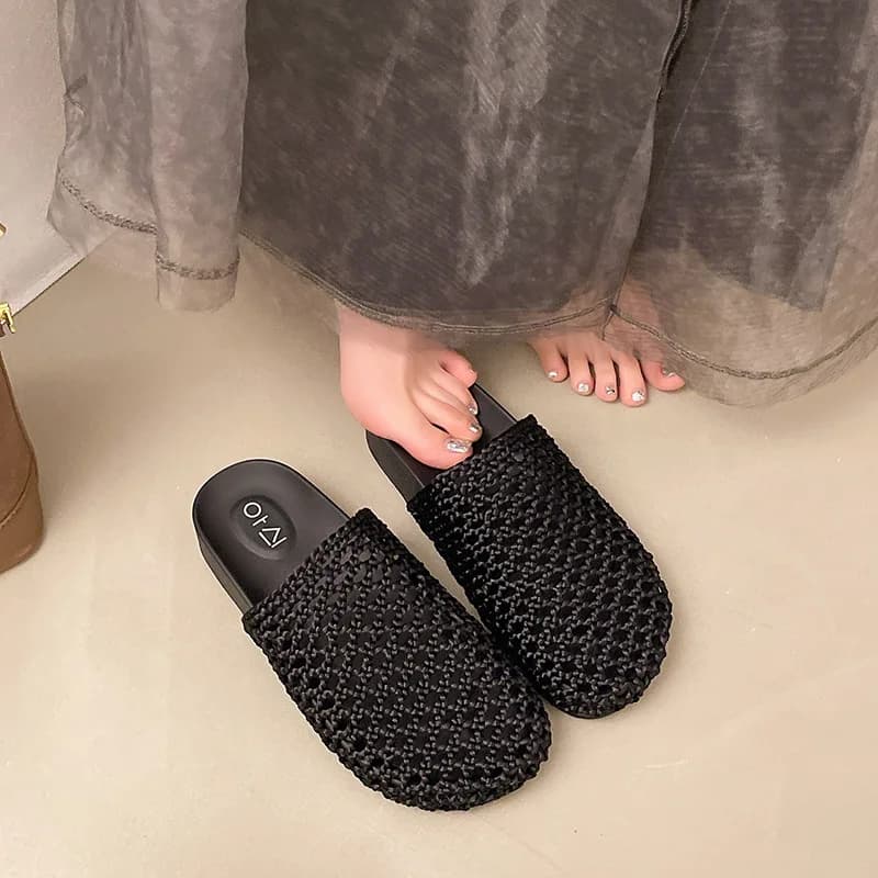 Nuove ciabatte estive da donna con rete a rete, mezza pantofoletta, con suola spessa, intrecciate e traforate