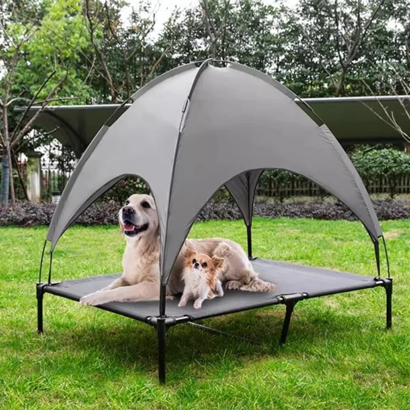 Lettino per cani da compagnia con tenda parasole, letto rialzato portatile per esterni, rete da masticare e resistente all'acqua per il campeggio - Piega facile