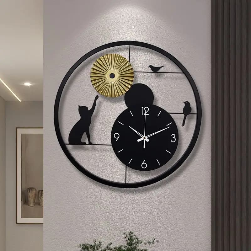 Fashionable modern wall clock for home, living room, creative clock, restaurant decoration, silent light, simple luxury suspended wall