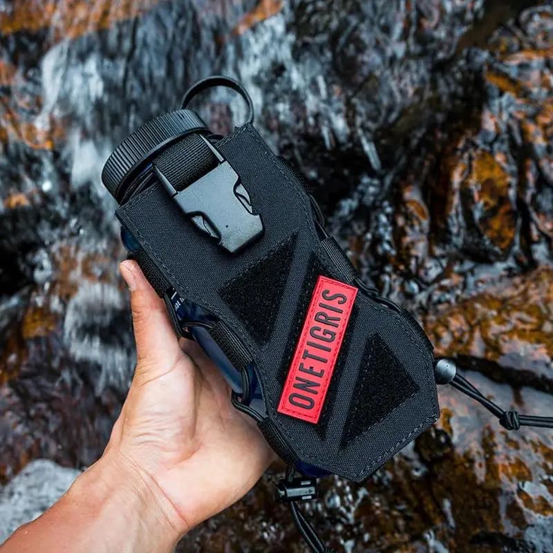 OneTigris Molle Water Bottle Holder 32oz Adjustable Water Bottle Holster Pouch Lightweight Kettle Pouch Belt Bottle Carrier Bag