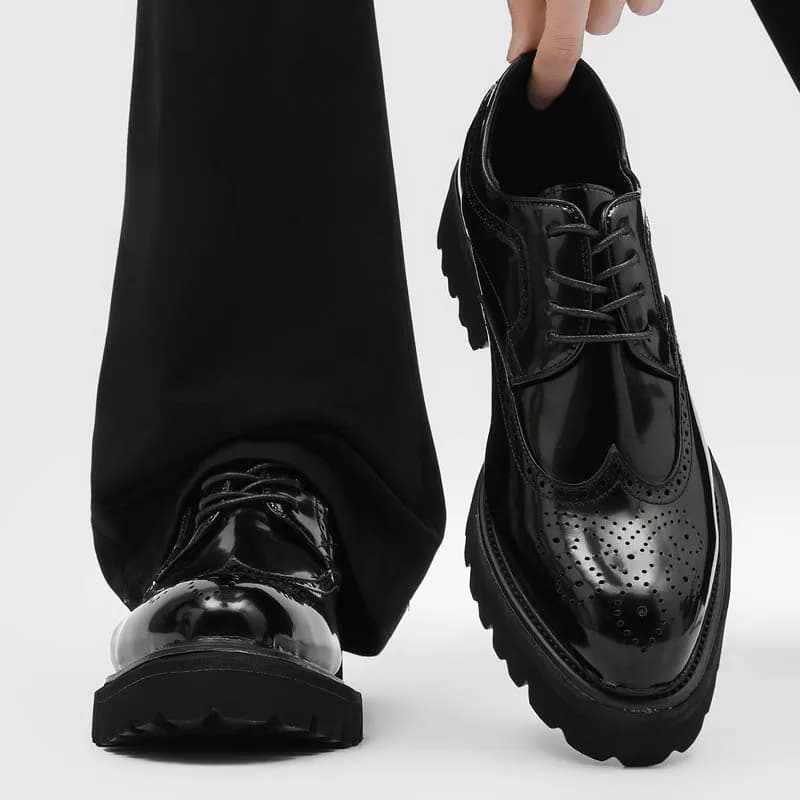 mens fashion wedding party patent leather shoes lace-up carved brogue oxfords shoe black designer sneakers platform footwear man