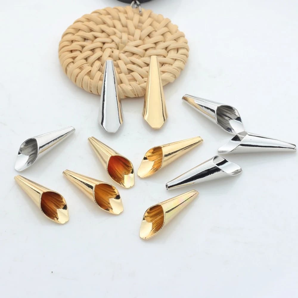10 pezzi semplici ciondoli a forma di corno scavati, accessori per la creazione di gioielli, ornamenti per collane, braccialetti con perline fai da te fatti a mano