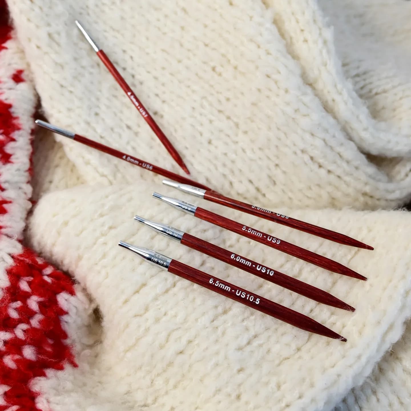 Knitpro Amore: Ferri Circolari Rimovibili in Legno di Ciliegio da 5 Pollici per Lavori a Maglia Fai-da-Te, Cucito e Artigianato Tessile