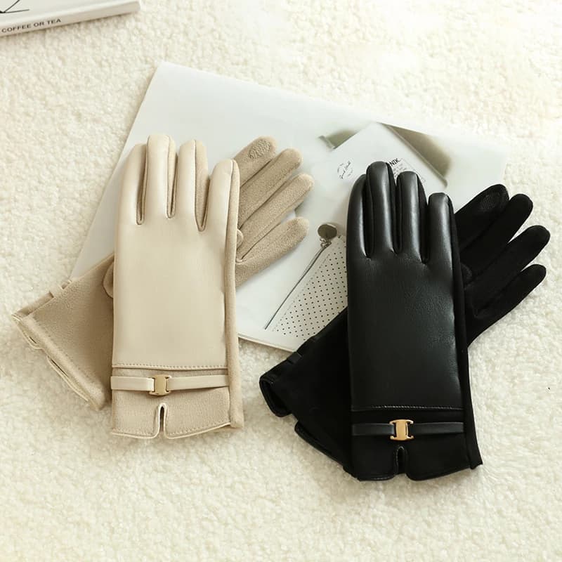 1 Pair of Gloves for Women in Winter Fleece-Lined to Heattech and Touch Screen Pu Elegant and Exquisite Cycling Driving Gloves