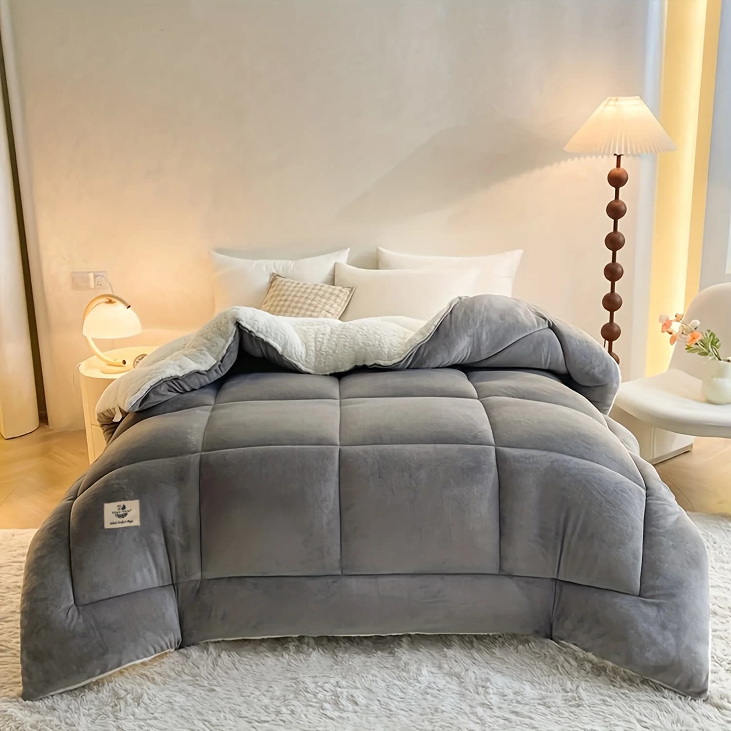 Thick Velvet Winter Blanket Soft Superfine Fiber Filling Fluffy Quilt For Bedroom Hotel