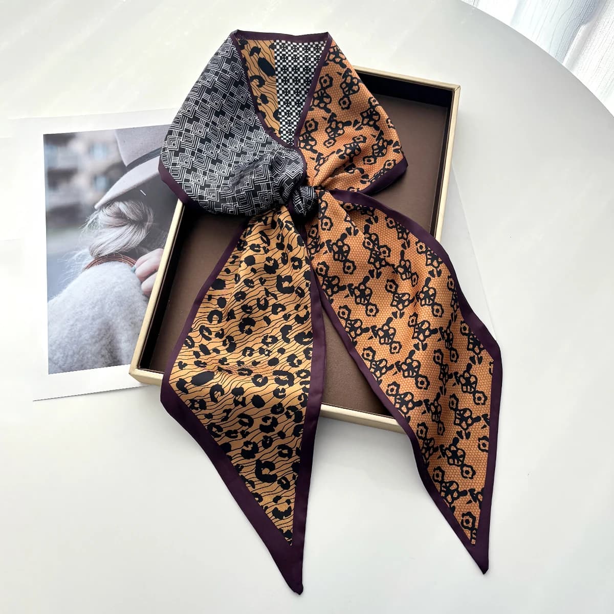 Sciarpa Sottile con Stampa Leopardata per Donne, Fascia per Capelli di Lusso, Nastro in Seta Morbida, Accessorio per Collo e Polso per Uso Quotidiano