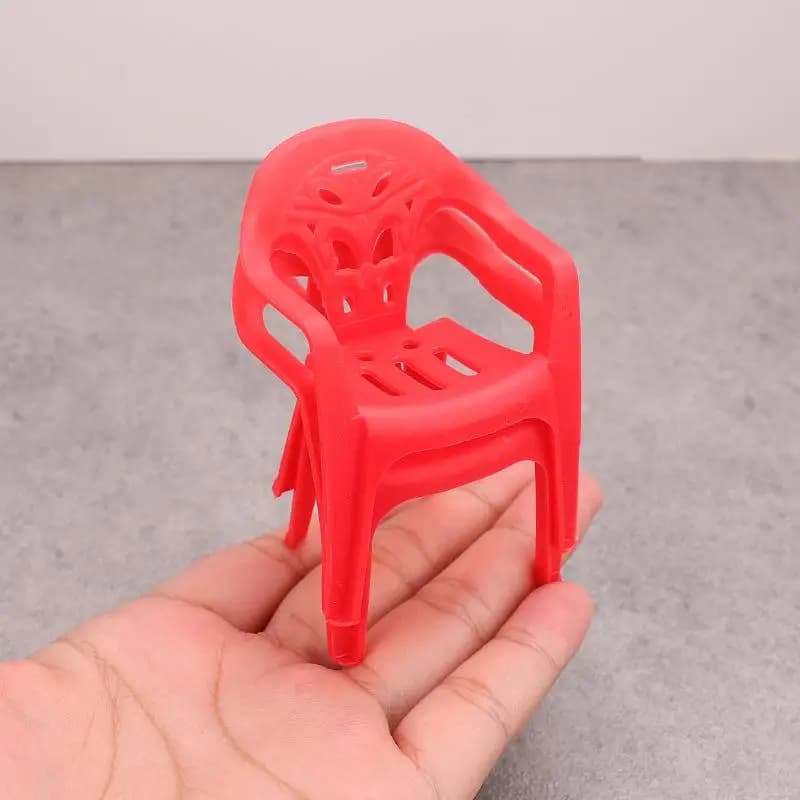 Set di 4 poltrone in miniatura, sedie con schienale in plastica, perfette per una casa delle bambole 1/6, un ottimo regalo per bambini