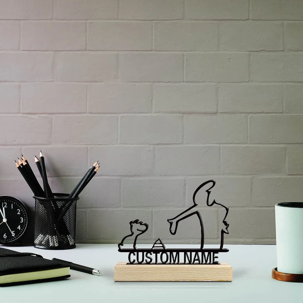 1pc Personalized Retro Iron Statue Decoration Custom Name Equipped with A Wooden Base Modern Rural Home Desktop Decorations