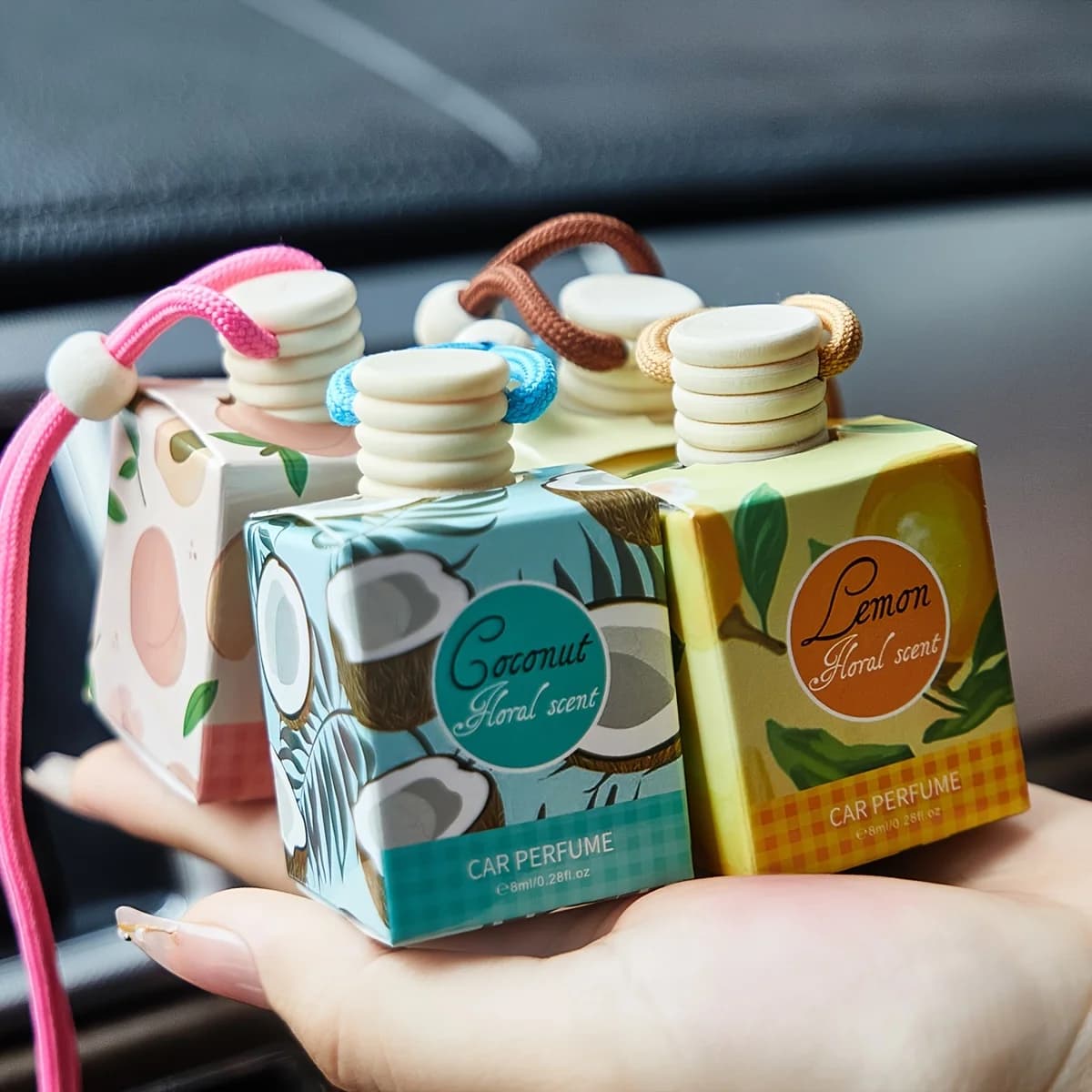 Car Deodorant Mini Aromatherapy Kit essential oil odor remover Humidifier Gift Pack Air Purifier Long-Term Car Diffuser