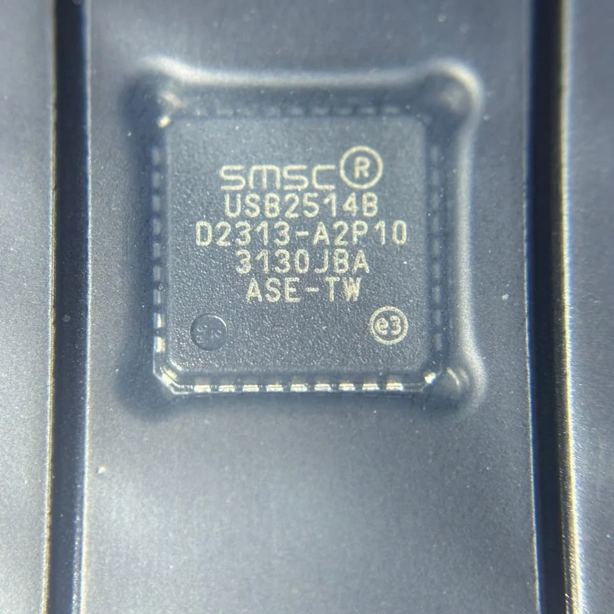 Hub USB originale USB2514B-AEZC-TR VQFN-36-EP circuito integrato chip IC USB2514B serigrafato