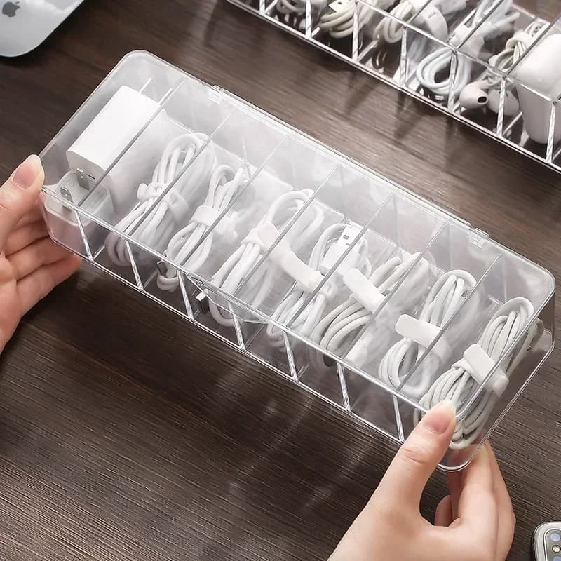 Scatola di Stoccaggio Trasparente in Plastica per Cavi Dati, con Griglia Divisoria per Cavi Domestici, Caricabatterie per Cellulari e Organizzatore per Cavi di Ricarica