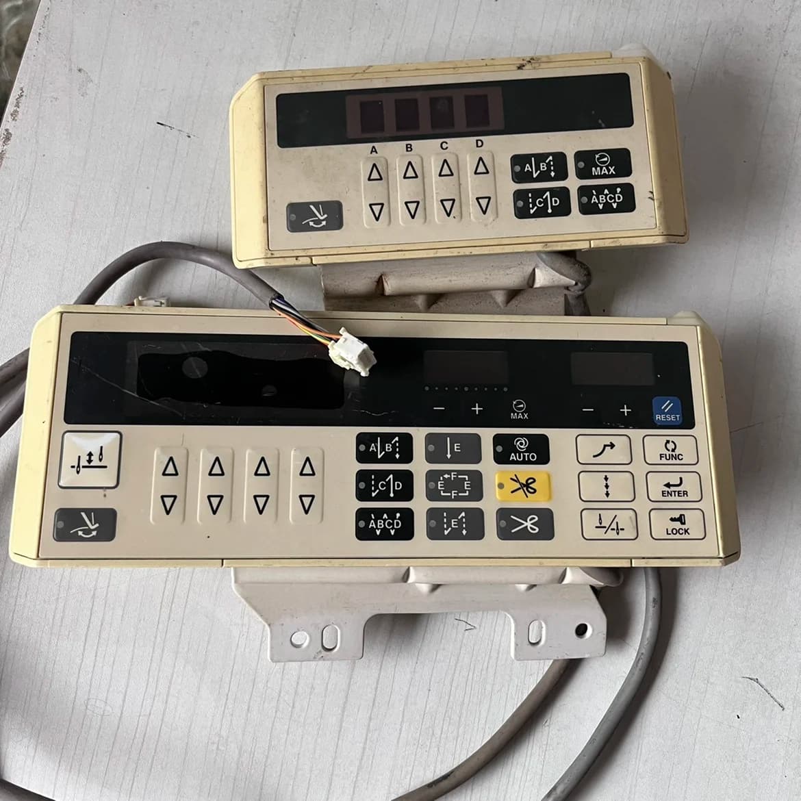 Scheda del pannello display Brother 7200C/6200D/8420C, parti di macchine da cucire industriali con scatola di controllo