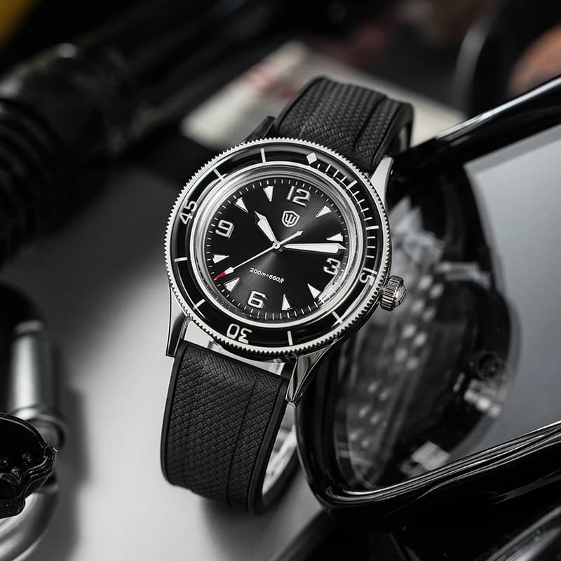 Watchdives WD50Q Men's Watch VH31 Quartz Movement Domed Sapphire Crystal Luxury Watches BGW9 Luminous 200m Waterproof Wristwatch