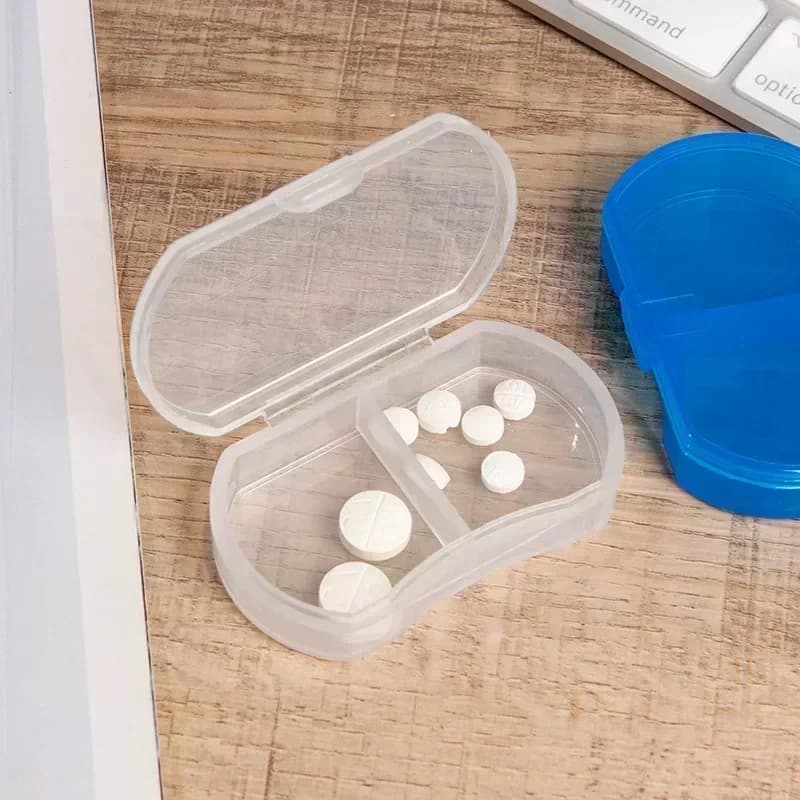 1PCS Pillola Scatola di Medicina Scatola di Farmaci Portatile Tablet Splitter Titolare di Stoccaggio Organizzatore Contenitore Caso Pillbox 2-Griglie Mini Dispenser