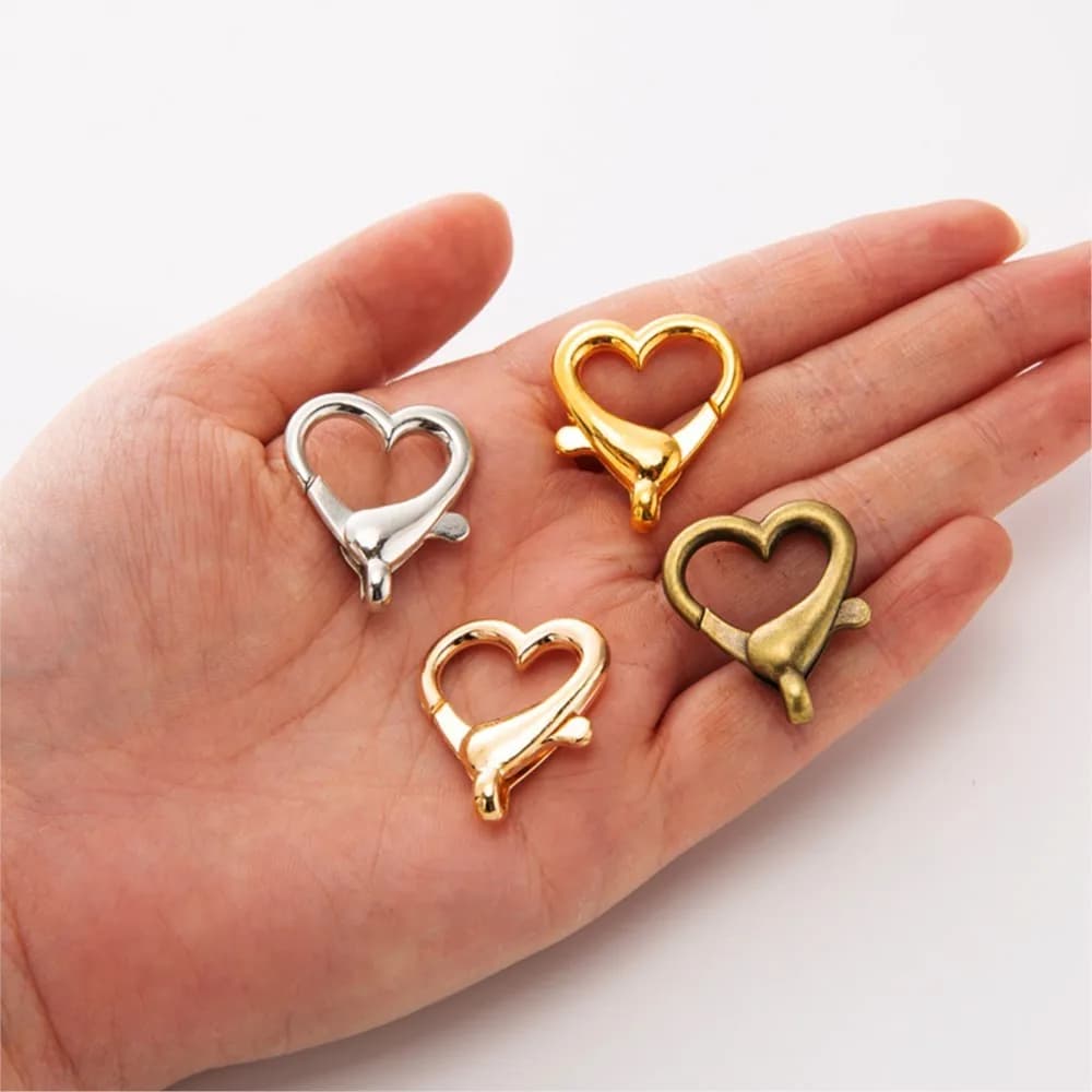 10 Pezzi/Lotto Connettori a Moschettone a Cuore in Metallo Dorato per Materiali Fai-da-te Gioielli Collane Bracciali Accessori Fatti a Mano