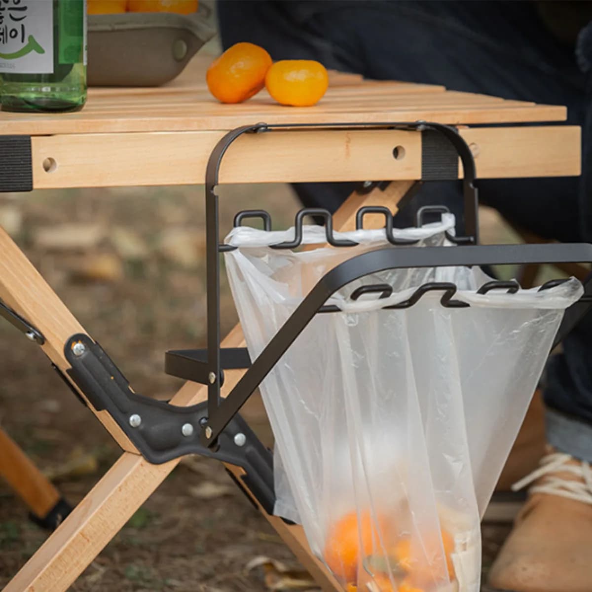 Porta dell'armadio pieghevole in stile giapponese appesa per sacchetti della spazzatura, gancio per cucina, porta sacchetti di plastica, classificazione, porta pattumiera