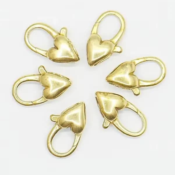 WT-JFE132 Bottoni a Forma di Cuore in Ottone Giallo e Placcati in Oro 18K, Piccoli Fermagli per Creazione di Gioielli e Collane