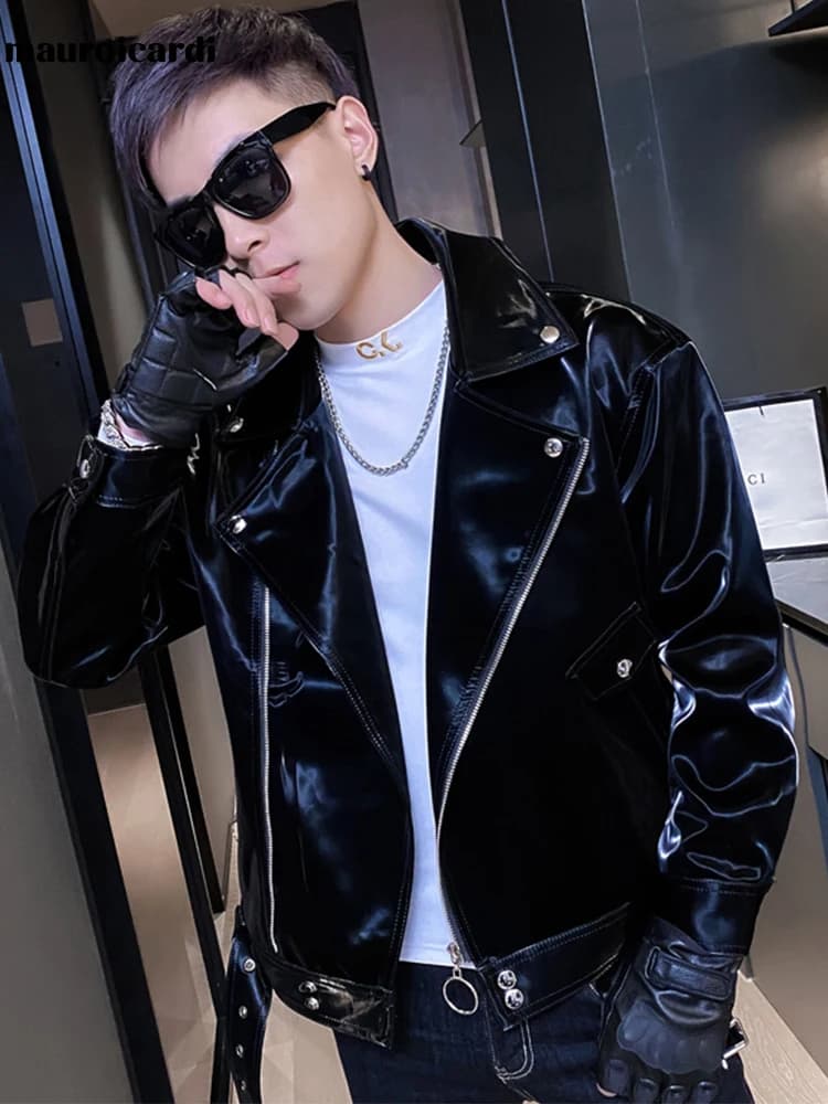Mauroicardi Primavera Autunno Fresco Nero Lucido Riflettente Vernice Pu Giacca da motociclista in pelle da uomo Cintura con cerniera Plus Size Moda europea
