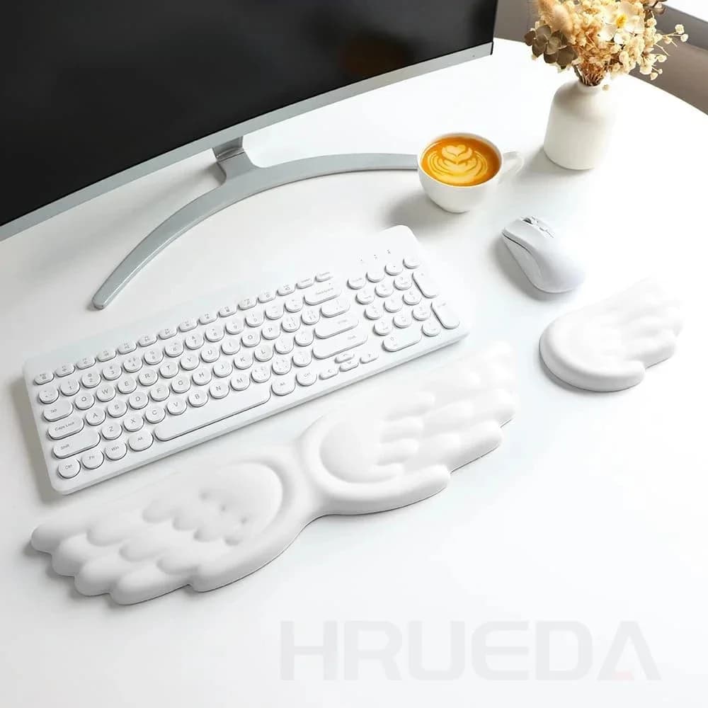 Set Tappetino Mouse con Poggiapolsi Ergonomico a Forma di Ala d'Angelo in Memory Foam, Antiscivolo per Computer e Laptop, Facilita la Digitazione