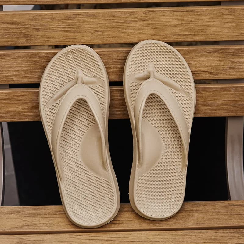 Ciabatte Infradito da Donna Trendy e Leggere, Traspiranti: L'Essenziale Estivo per Lei e per Lui - Scarpe da Spiaggia per Coppia