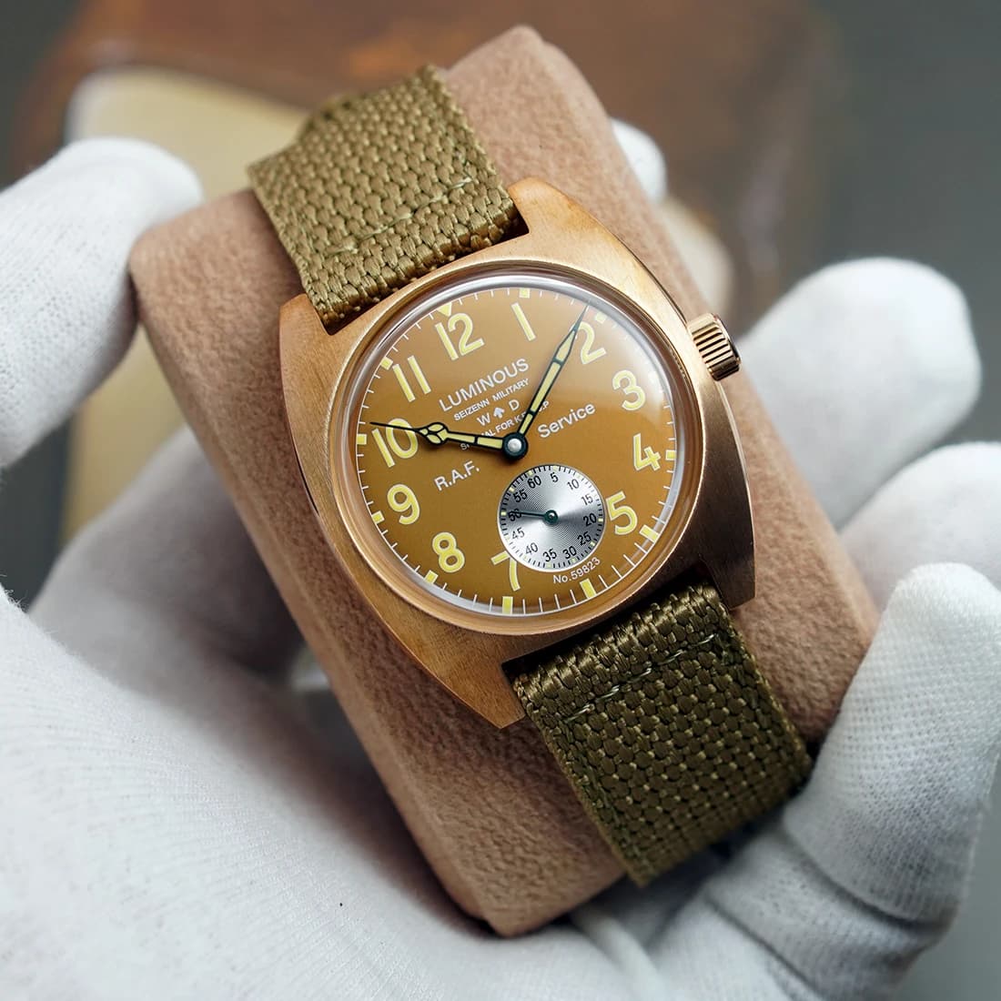 Seizenn W10 Field watch Retro Brake Men's Pilot Watch Manual winding mechanics Luminoso Merkur CUSN8 Bronze Turtle Case Brown
