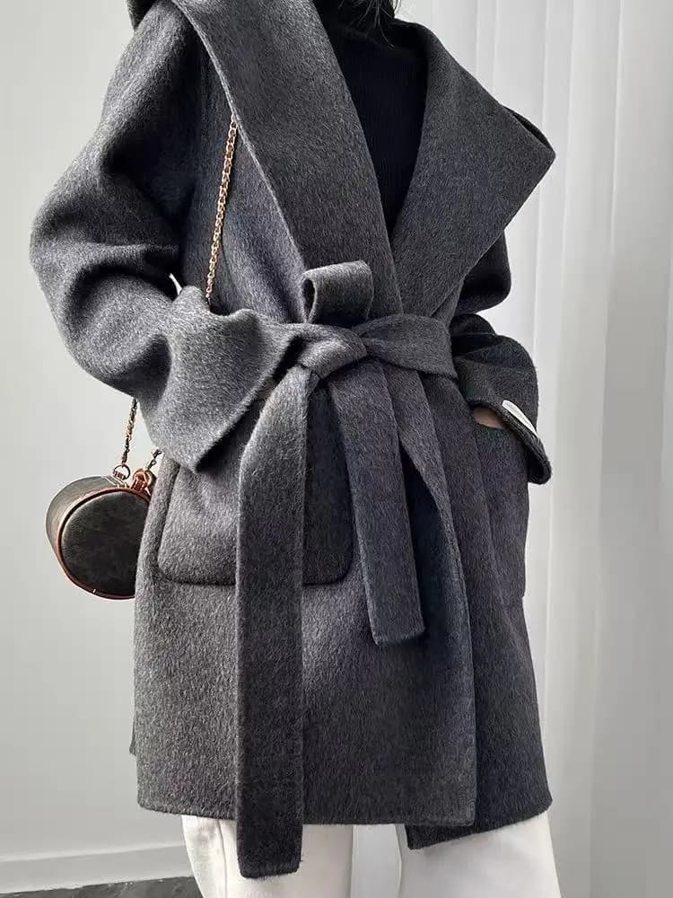 Cappotto stile accappatoio casual Cappotto temperamento con cappuccio per pendolari Cappotto di lana double face Moda donna Cintura calda Giacca ampia invernale