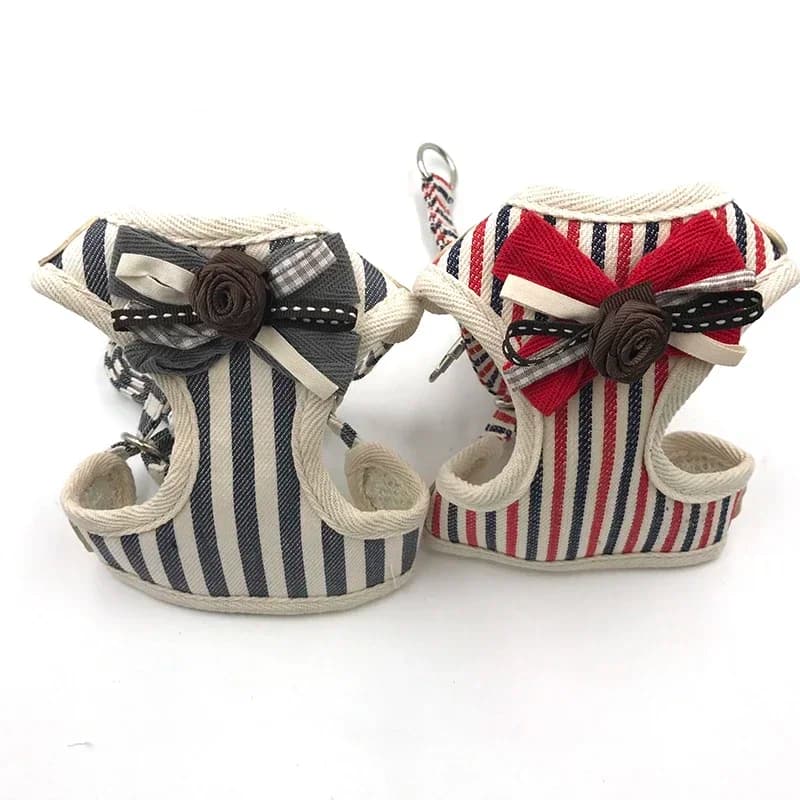 Pettorina per animali traspirante Cat Dog Stripe Bowknot Vest Cintura pettorale Pettorina per cani e guinzaglio Set collare per animali domestici in rete di piombo
