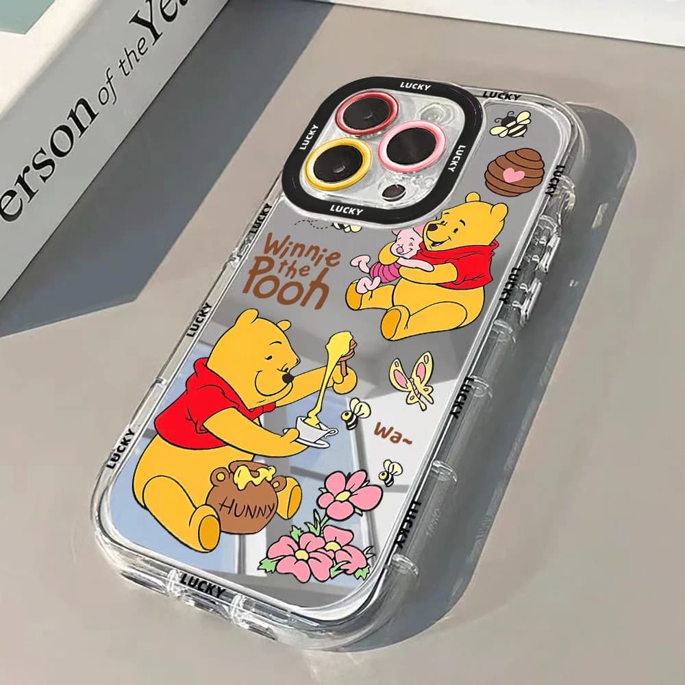 Custodia Morbida per iPhone con Simpatico Winnie the Pooh - Compatibile con iPhone 17 Air, 14, 15, 16, 11, 12, 13 Pro Max, 15, 14, 16, 8, 7 Plus, XR, XS, SE, 17 Pro
