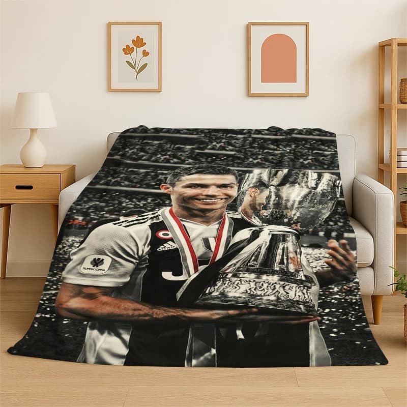 Flannel cover CR13 Goat R-Ronaldo Football Star, soft and warm, per bedroom, living room, bed, travel, camping, picnic, children