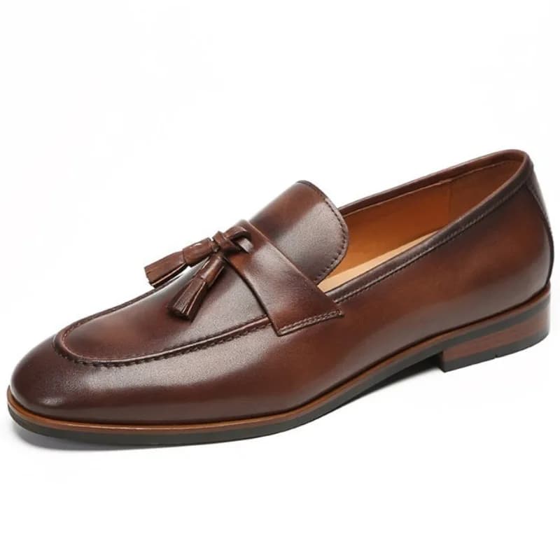 Mocassini in Pelle di Vacchetta Stile Britannico con Nappe da Uomo, Scarpe Eleganti Casual in Vera Pelle per Ufficio, Feste e Matrimoni