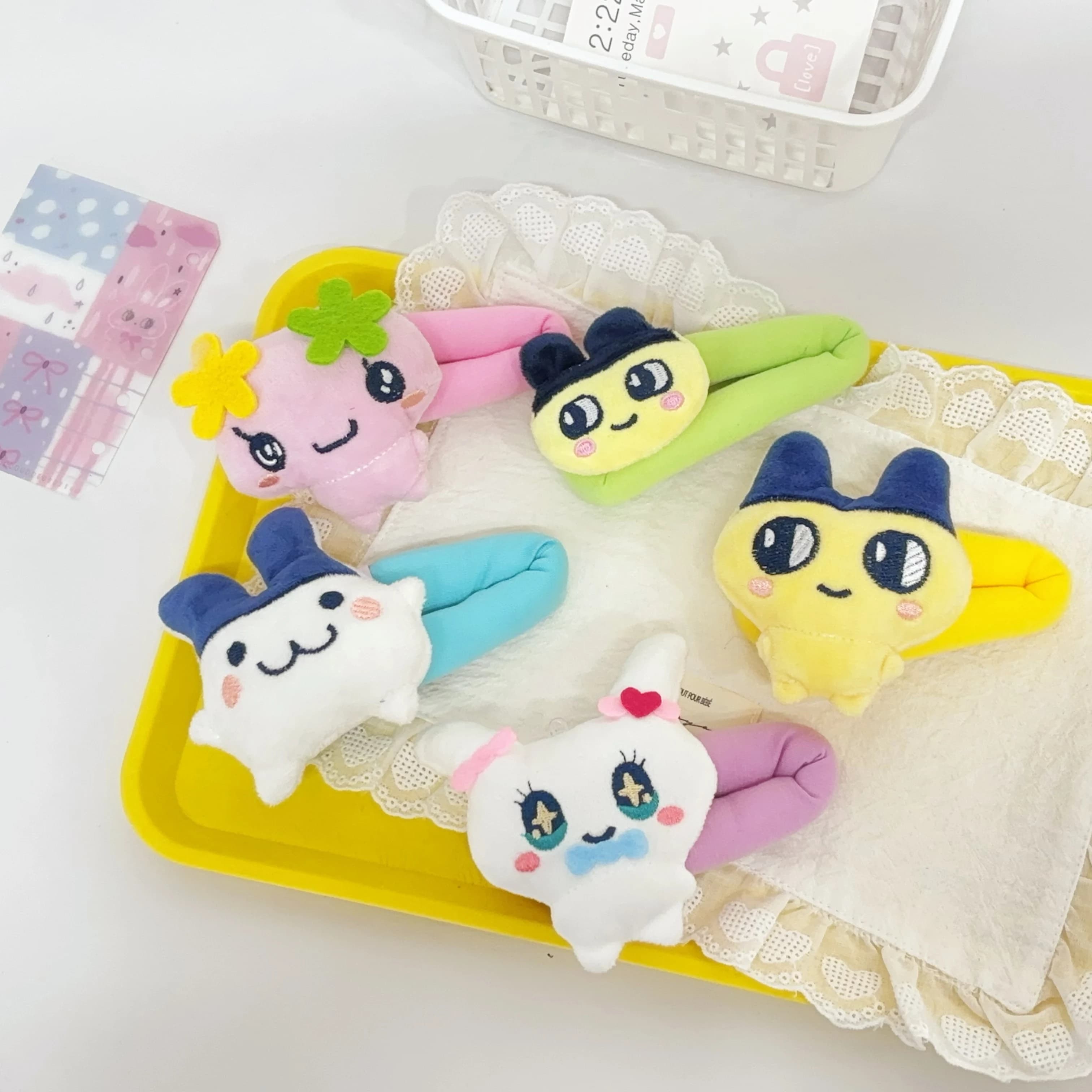 Giappone Tamagotchi Animali domestici elettronici Fermaglio per capelli carino Mametchi Tsubutsubu Personaggio dei cartoni animati Bambola Creativa Bang Clip Regali decorativi