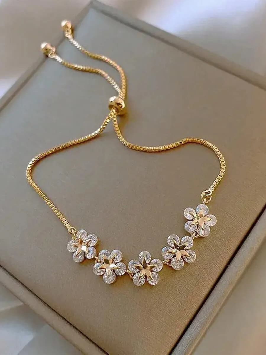 1pc 5-Flower Decor Star Rhinestone Adjustable Bracelet, Gold Metal Chain, Suitable For Women Daily Wear, Valentine's Day Gift (A