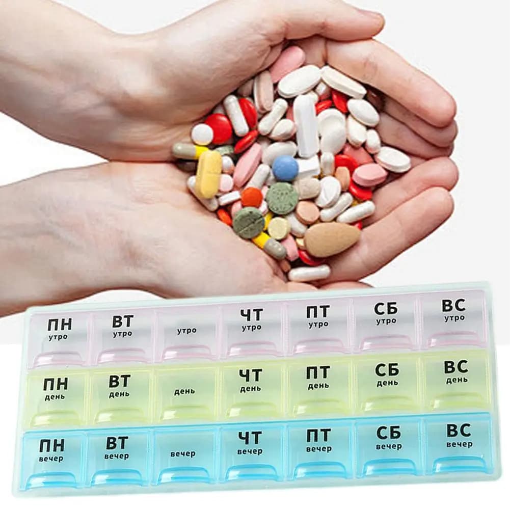 Portapillole da Viaggio Portatile a 3 File e 21 Scomparti, Contenitore Organizzatore per Medicinali da 7 Giorni con Etichette in Russo