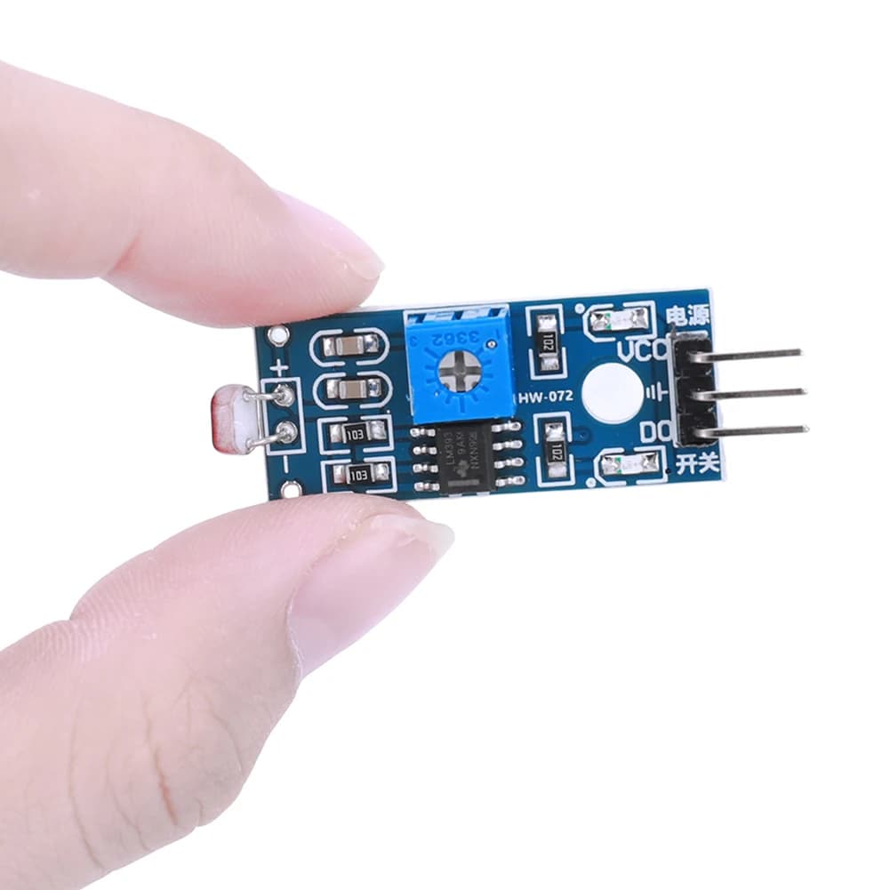 LM393 Light Sensor Switch Module with Digital Analog Output Photosensitive Sensor Module for Light Detection for DIY Kit Arduino