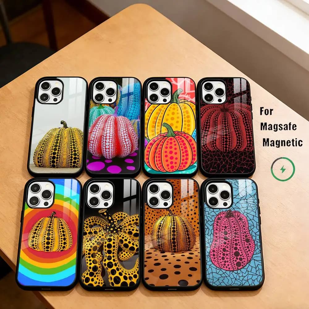 Divertente Cover per iPhone a Tema Zucca di Yayoi Kusama per iPhone 17, 16, 15, 14, 13, 12, 11 Plus, Pro, Magnetica con Ricarica Wireless MagSafe