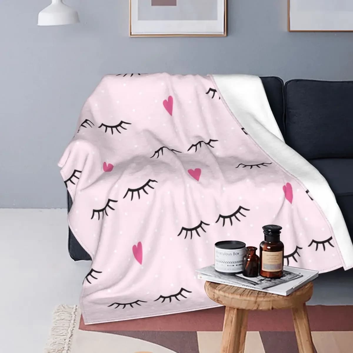 Cute Closed Eyes peluche coperta Cartoon Beauty Eyelash Funny Throw coperta flanella Warm Soft for Home Hotel Sofa 125*100cm