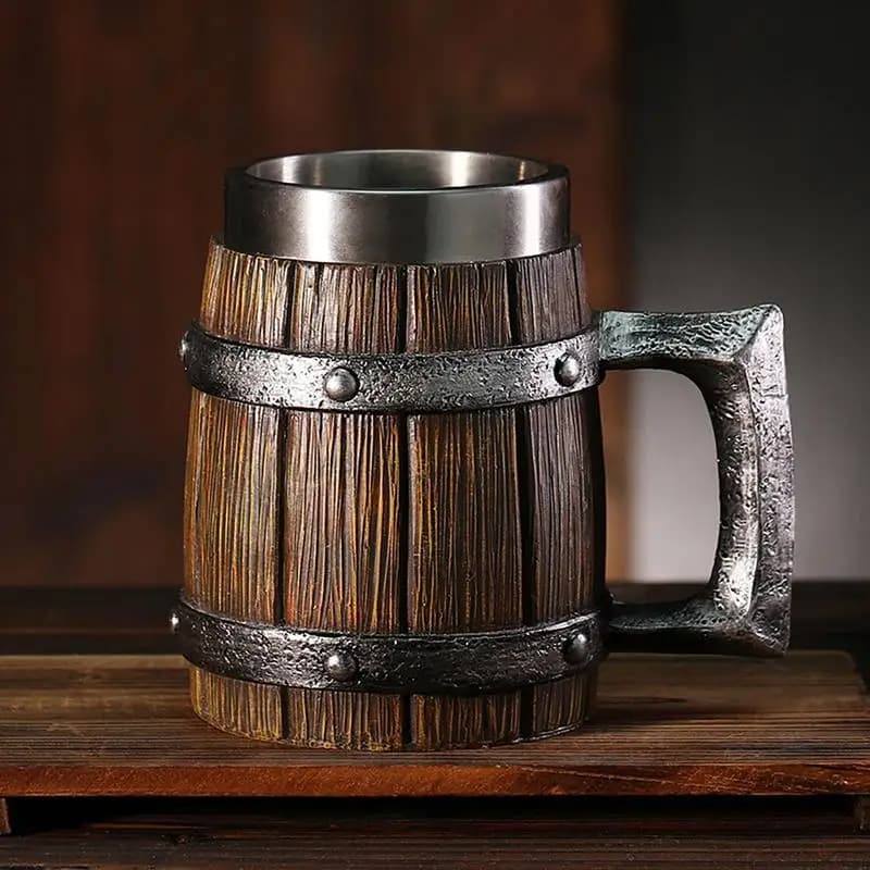 Boccale da birra in stile legno vichingo Simulazione Barile di legno Tazza da birra Boccale da bere a doppia parete Bevanda da bar isolata in metallo