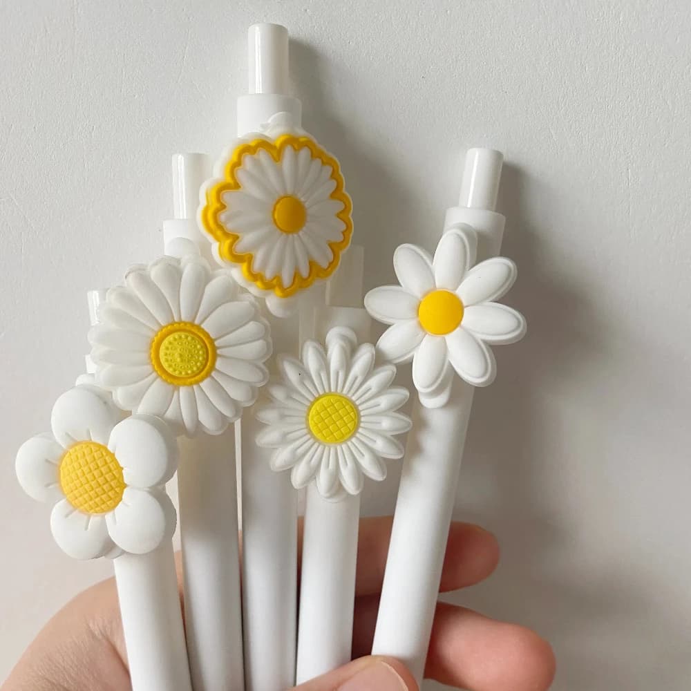 Penne gel con fiori di margherita bianca da 5 pezzi per journaling, forniture per ufficio, bomboniere e regali per addio al nubilato