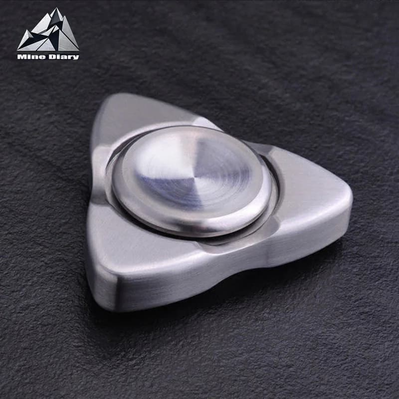 Spinner EDC in Acciaio Inossidabile, Giroscopio da Dito in Metallo, Giocattolo Antistress per Autismo, ADHD e Ansia
