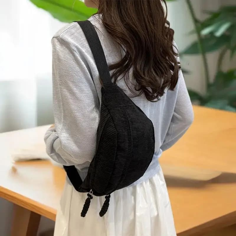 Fashionable half-moon women's baby carrier; Beautiful shoulder bag in ribbed velvet and racing belt