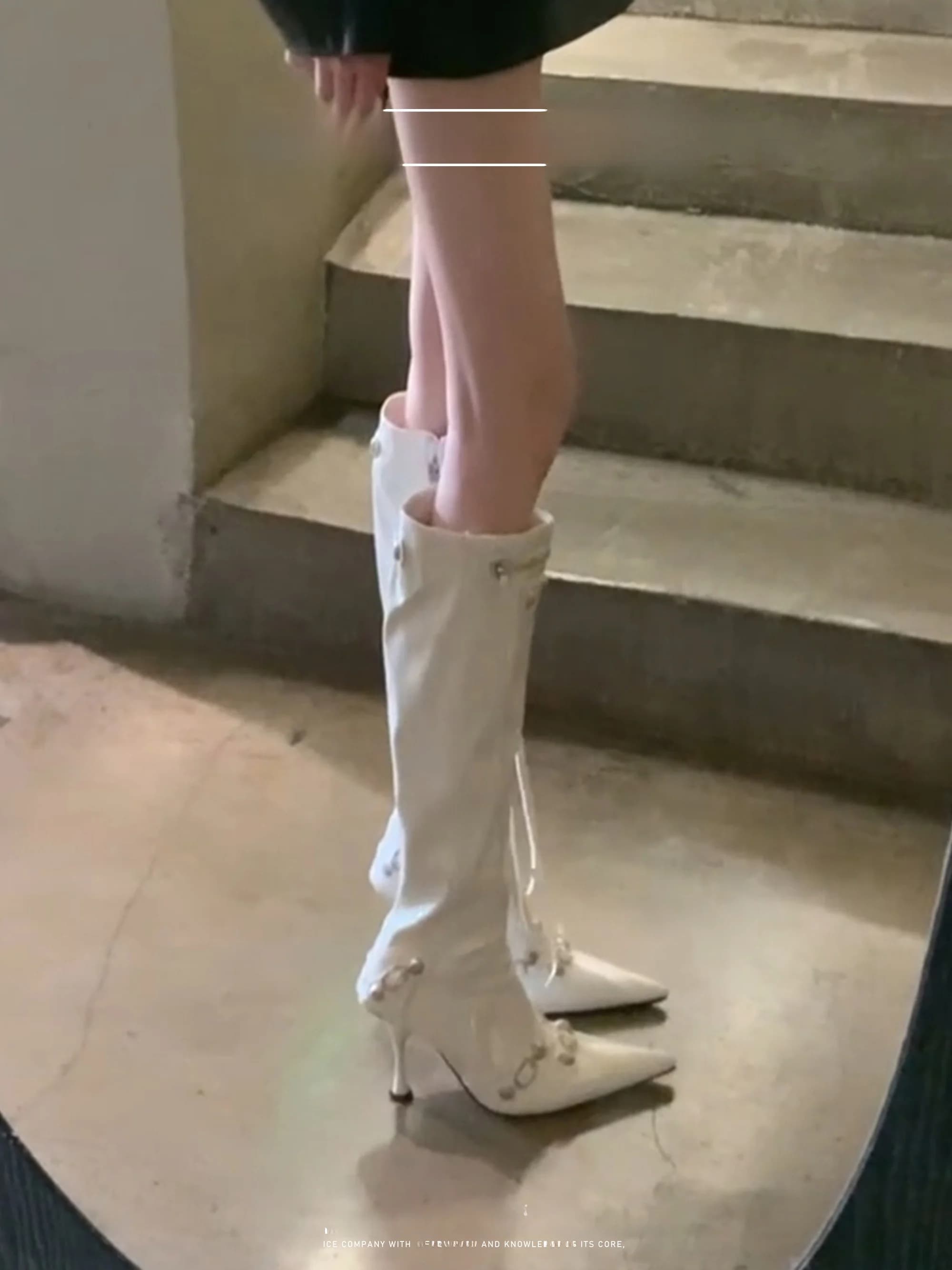 Stivali alti con rivetti Faionable Stivali da moto da ragazza piccanti con tacco alto e punta a punta da donna Stivali lunghi alla moda con cerniera laterale