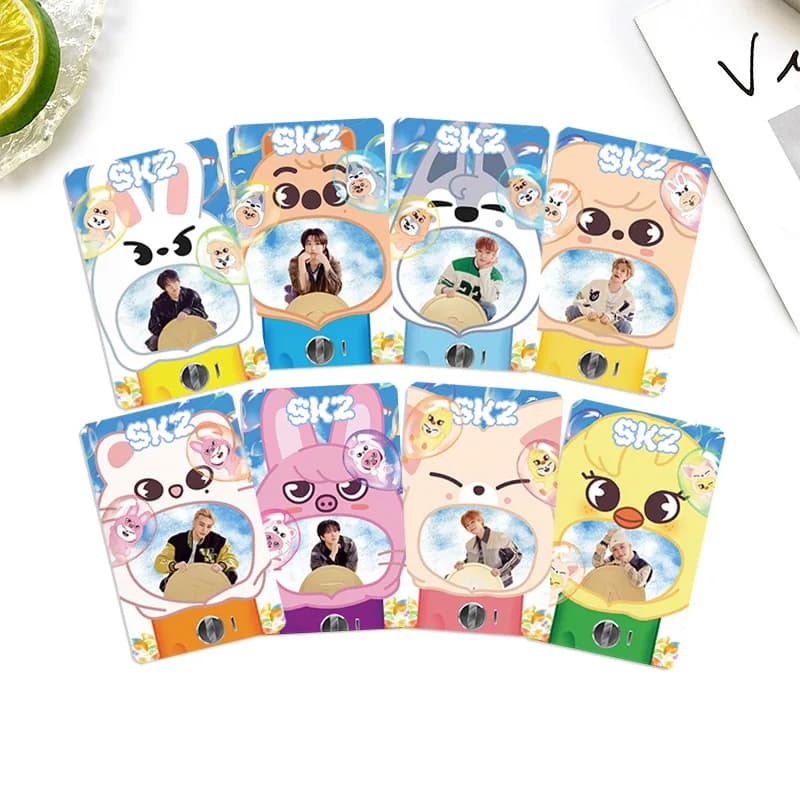 Carte da Collezione Casuali dei Personaggi dei Cartoni Animati di Stray Kids 'skzoo', Carte per Fan, Articoli di Huang Xuanchen