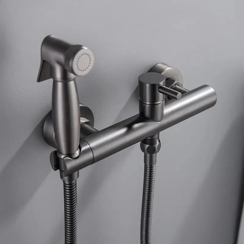 Kit bidet per WC in ottone massiccio grigio canna di fucile Spruzzatore in metallo spazzolato Kit doccia per bagno caldo e freddo Rubinetto per doccia quadrato Shattaf