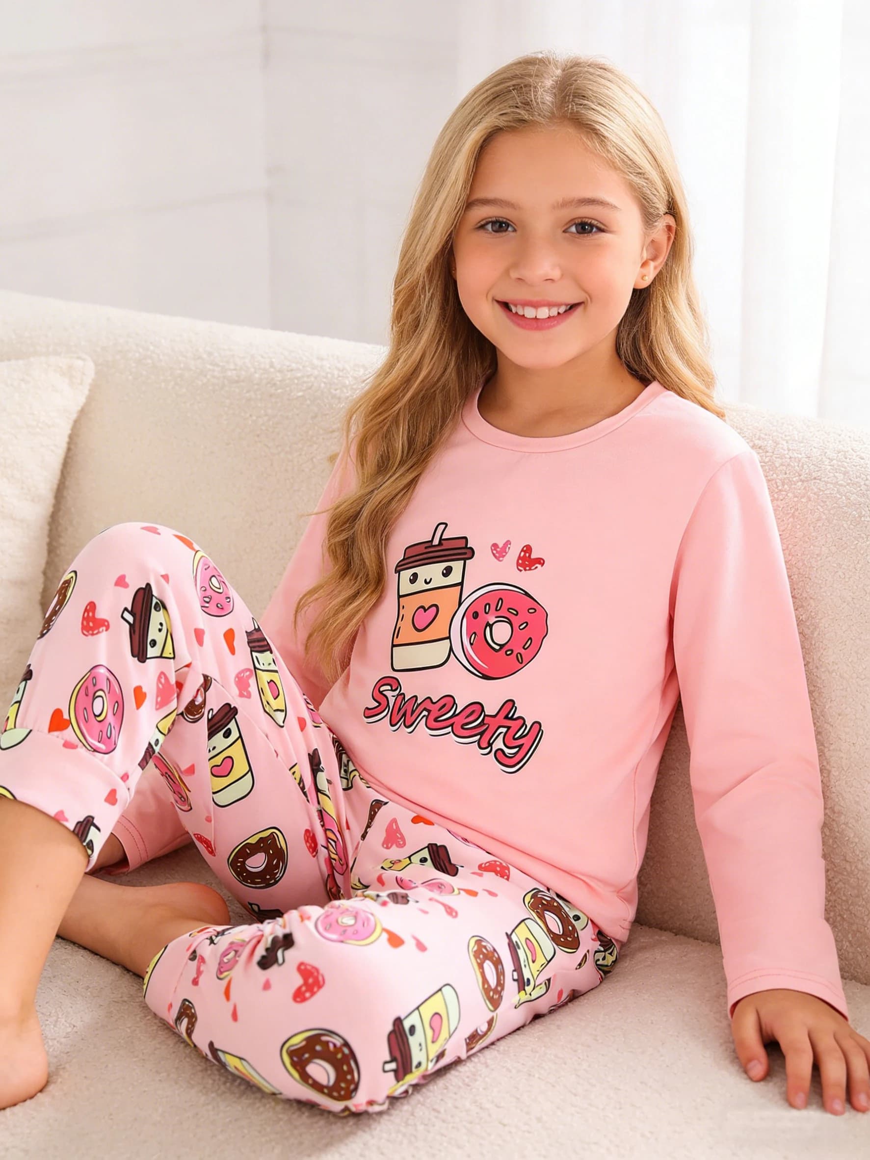 Set di pigiami casual e abbigliamento per la casa per ragazze, top e pantaloni a forma di cuore per ragazze, adatti per l'uso domestico in primavera e autunno