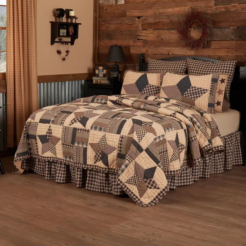 ham Star 4 Piece Queen Quilt Set (1 Quilt, 2 Stand Shams, 1 Queen Bed Skirt)