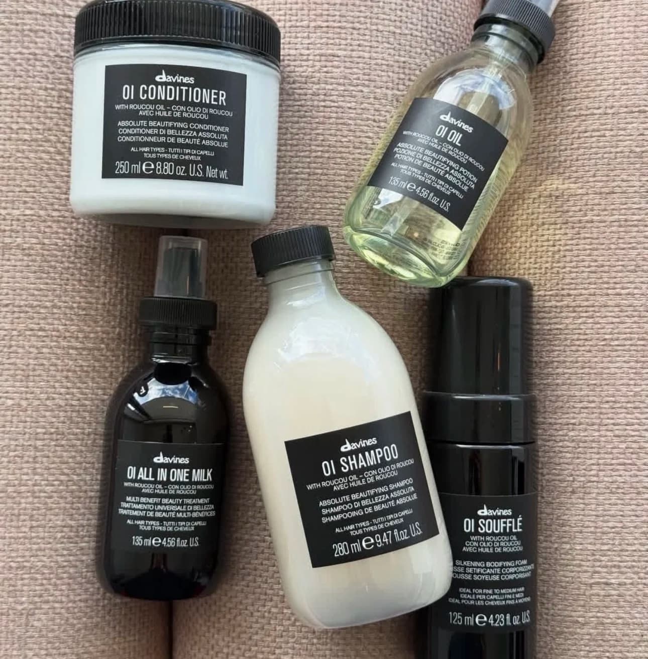 Set di Shampoo e Balsamo OI della Serie Davines, Essenziale per la Cura dei Capelli, Olio di Roucou OI Nutriente e Riparatore, Latte per Capelli e Cuoio Capelluto Morbido e Sano