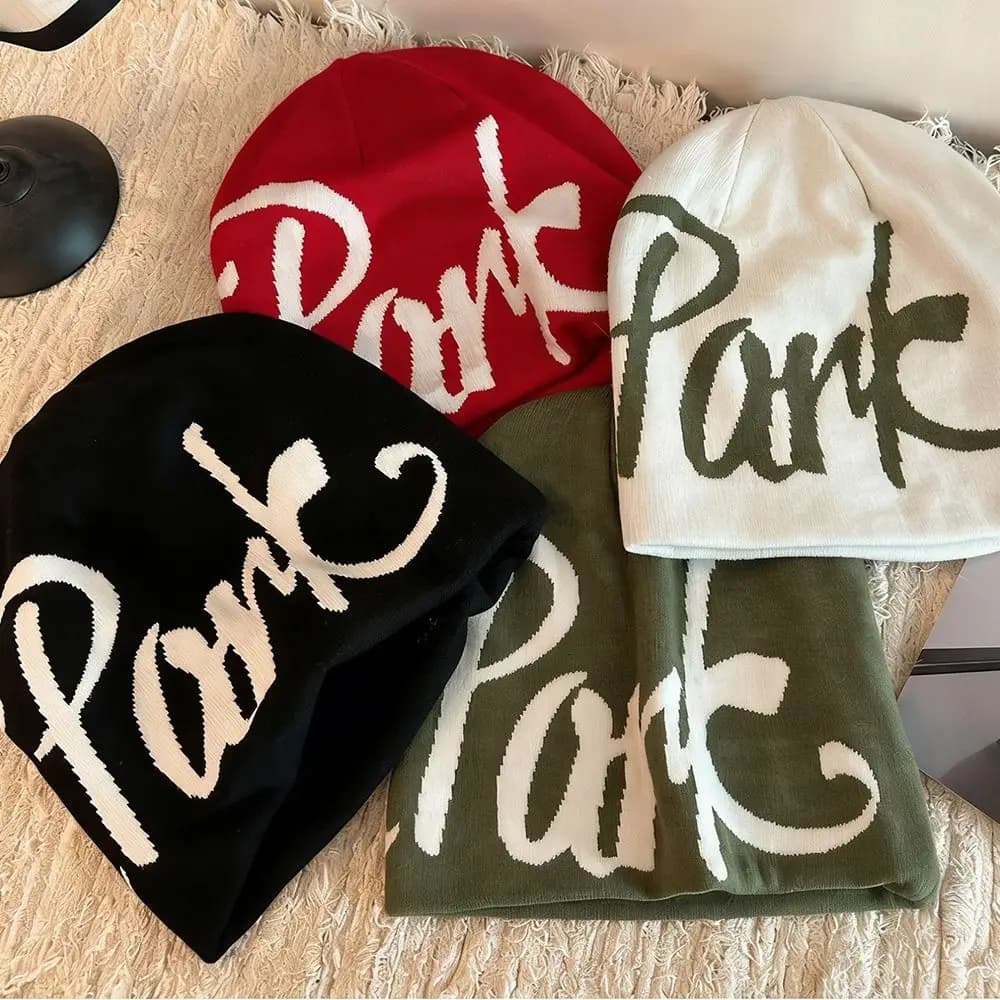 Berretto Lavorato a Maglia con Lettere in Stile Gotico, Cappello in Fibra Caldo per Coppie, Berretto Y2k per il Freddo, per Esterni
