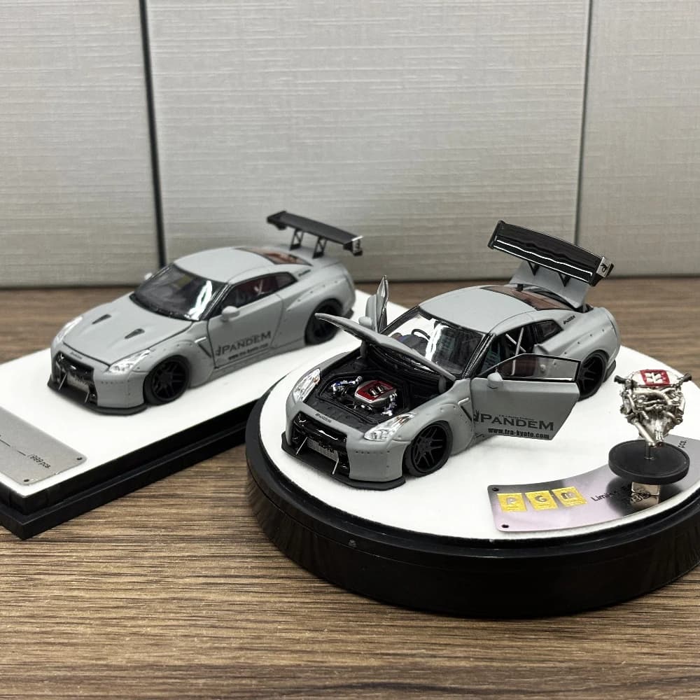 PGM 1:64 GTR R35 PANDEM Zero Fighter Diecast Model Car