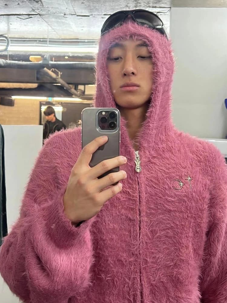 Cardigan con Cappuccio in Finta Pelliccia di Visone Rosa Thugclub, Giacca con Cerniera e Logo in Metallo, Maglione Lavorato a Maglia a Maniche Lunghe da Uomo, Moda Giovanile